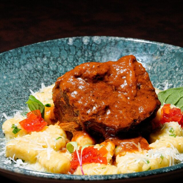 Asado de Tira con Ñoquis