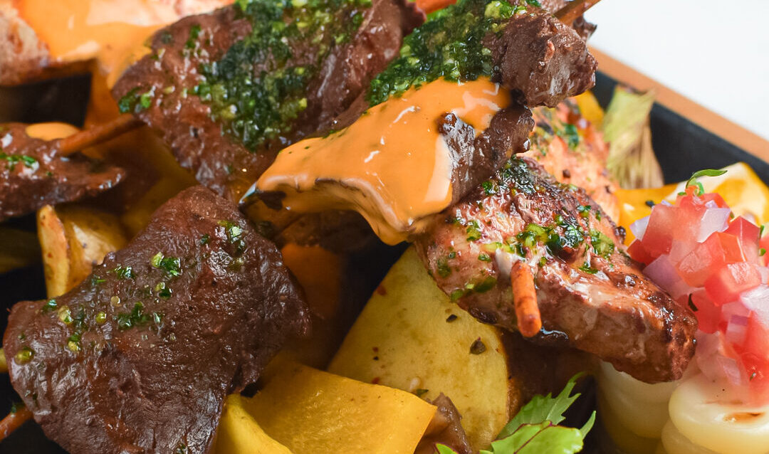 anticuchos-1080x653 anticuchos-1080x653